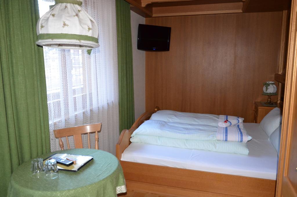 Gaestehaus Troppmair 핑켄베르그 외부 사진